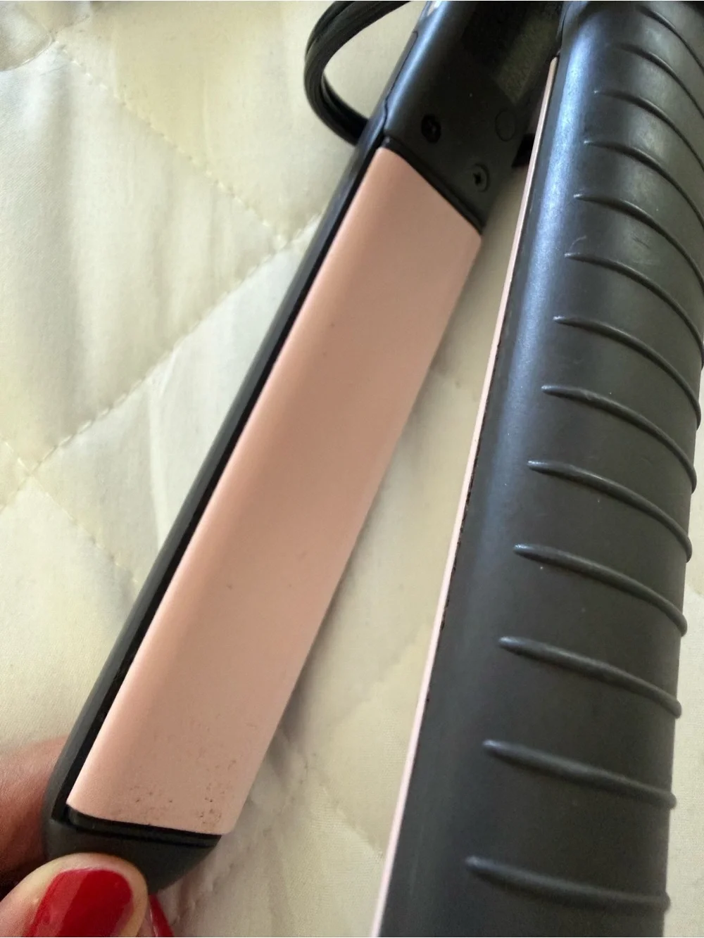 Remington Black and Pink Ceramic Hair Straightener